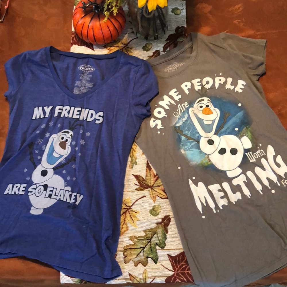 Disney Olaf shirt bundle JUNIORS smalls.